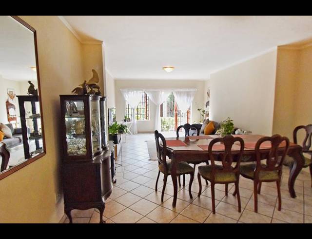 2 BEDROOM APARTMENT FOR SALE IN ATHOLL